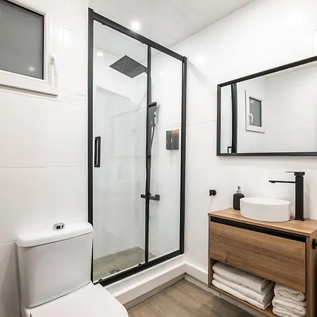 Apartment, Next To The Sea * Premia De Mar