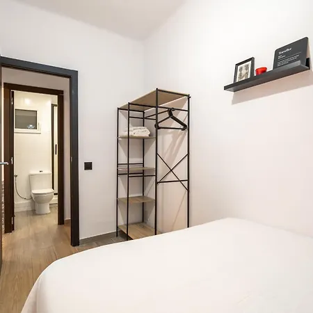 Apartment, Next To The Sea Premia De Mar